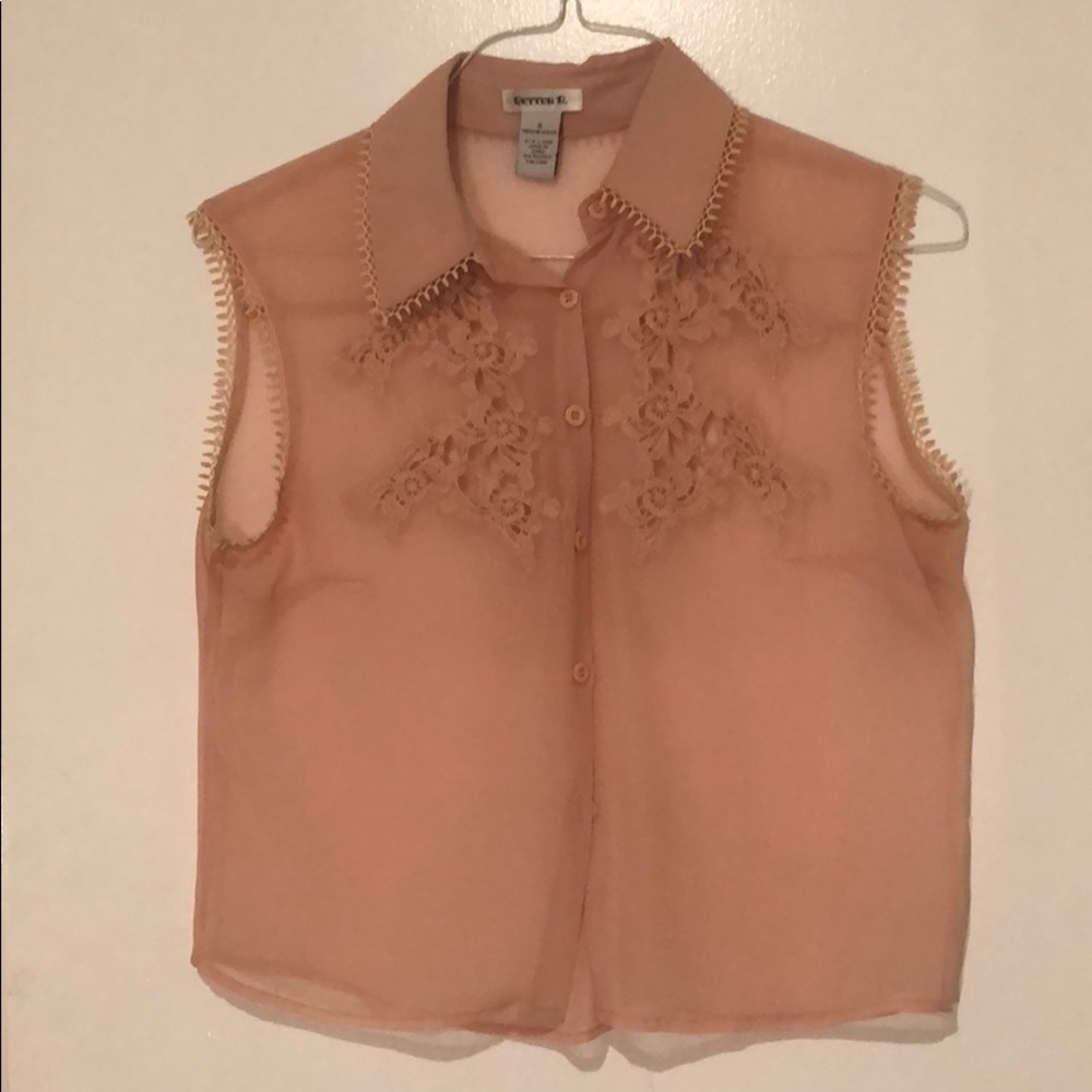 Crop top with detail